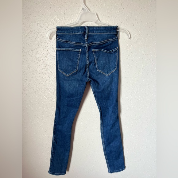 HIGH-RISE GROP JEAN LEGGING
HOLLISTER ADVANCED STRETCH SIZE 3R - Picture 3 of 7